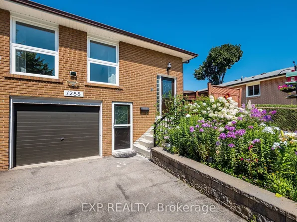 1288 Playford Rd, Mississauga, ON L5J 3V7