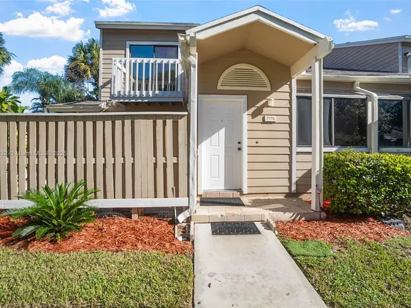 7178 Sportsmans Dr, North Lauderdale, FL 33068