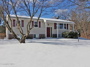 752 Seneca Way, Stroudsburg, PA 18360