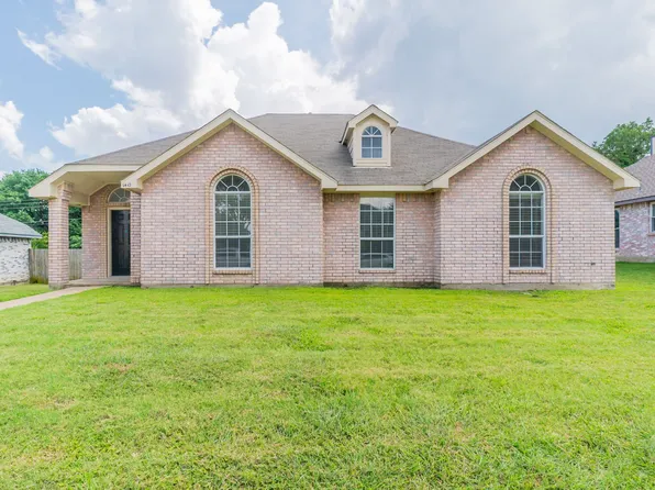 1410 Develon Dr, Mesquite, TX 75149