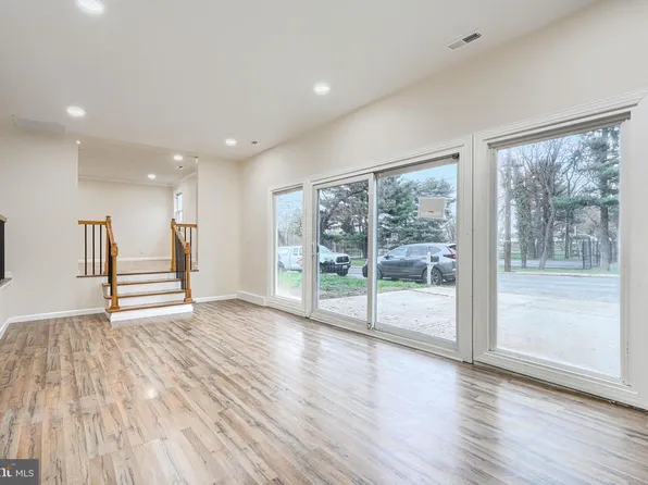 5902 Helfrich Rd, Baltimore, MD 21225