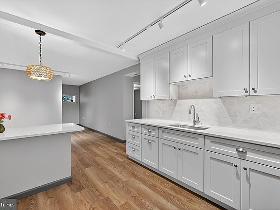 2nd image of 400 Glendale Rd #G-33