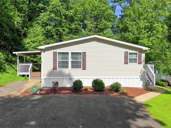 34 Yew Ct, Cranberry Township, PA 16066
