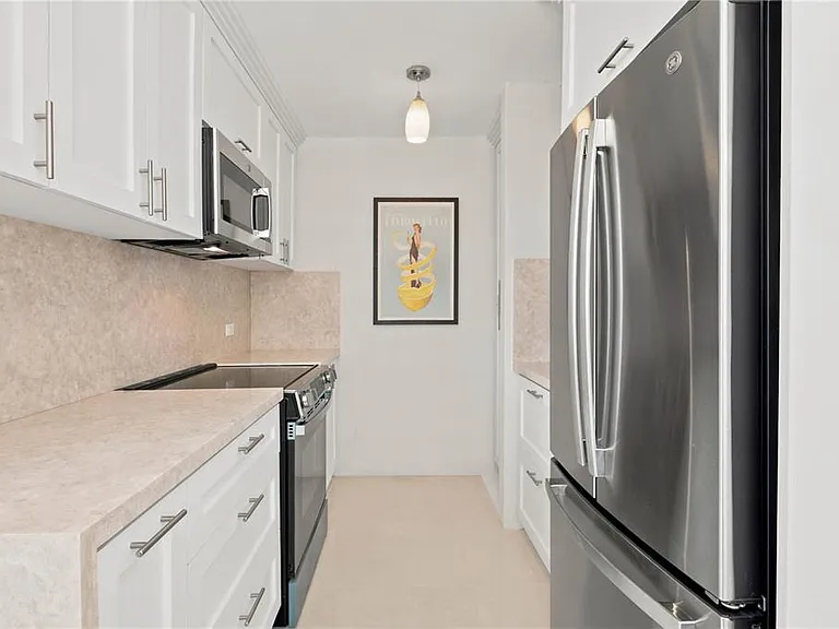 1503 Ashford Ave #3C — Photo 6
