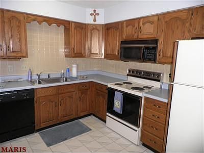5th image of 1465 Swallow Ln