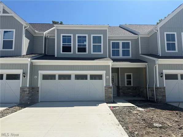 651 S Port Dr, Avon Lake, OH 44012