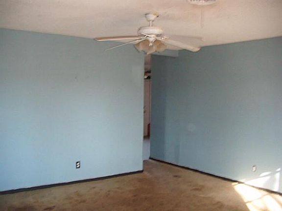 3rd image of 326 N La Salle Dr
