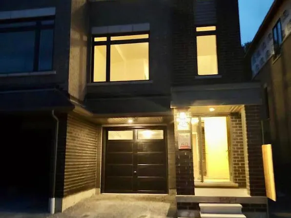 25 Emmas Way, Whitby, ON L1R 0S7