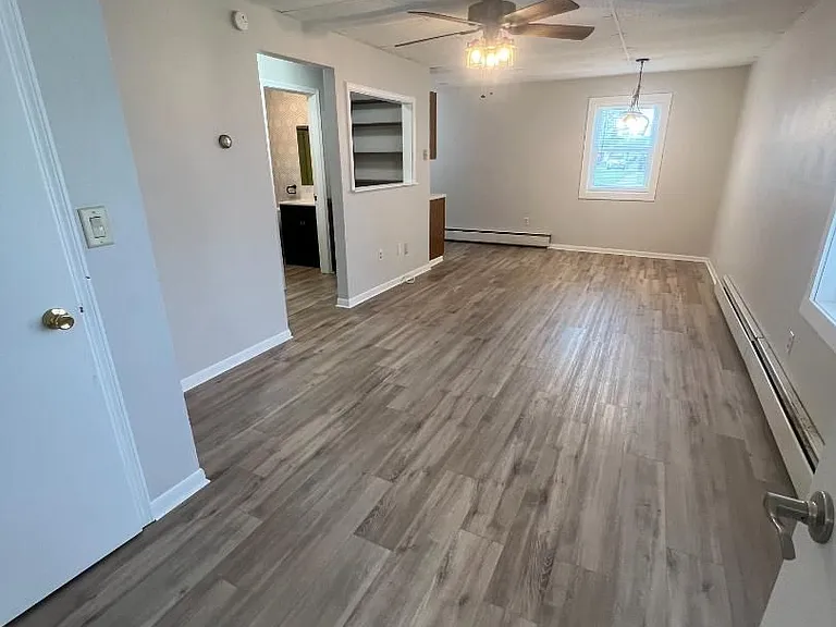 10729 Main St — Photo 6
