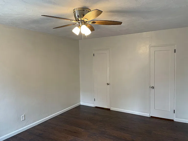 255 Shady Avenue — Photo 41