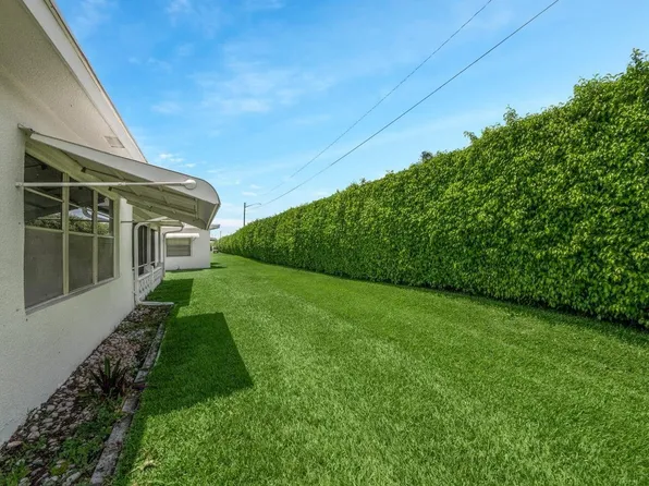 904 SW 24th Street, Boynton Beach, FL 33426