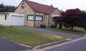 2nd image of 205 Rose St