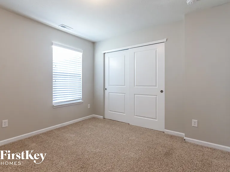 11231 Dobbins Dr — Photo 13