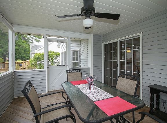 3rd image of 3104 Providence Dr