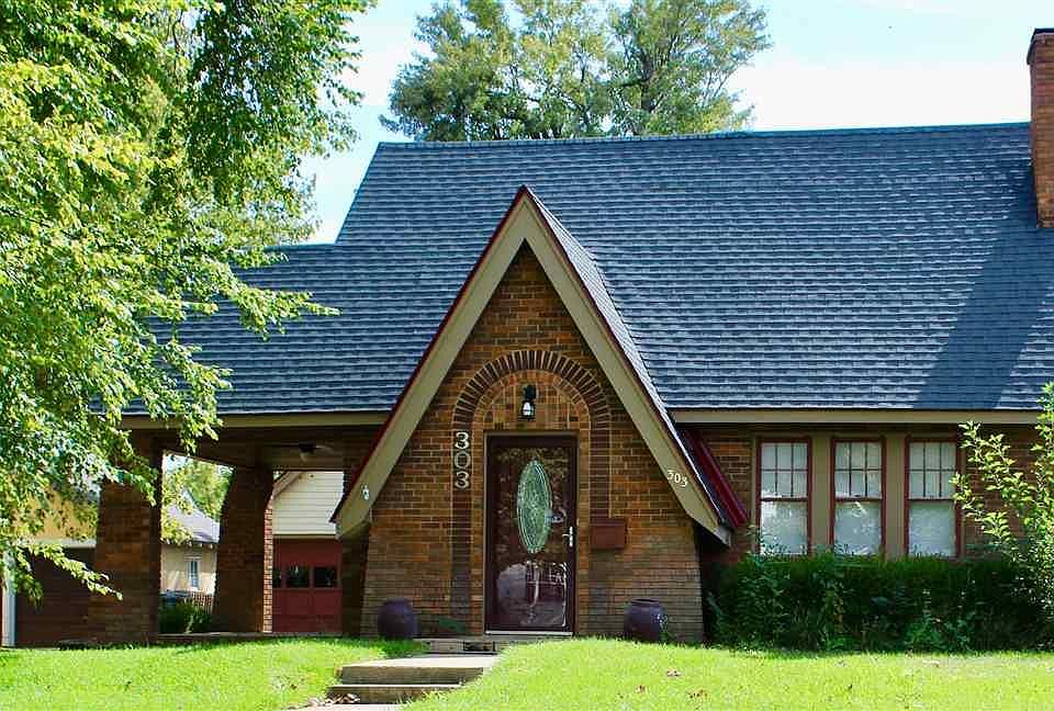 1st image of 303 Crescent Blvd