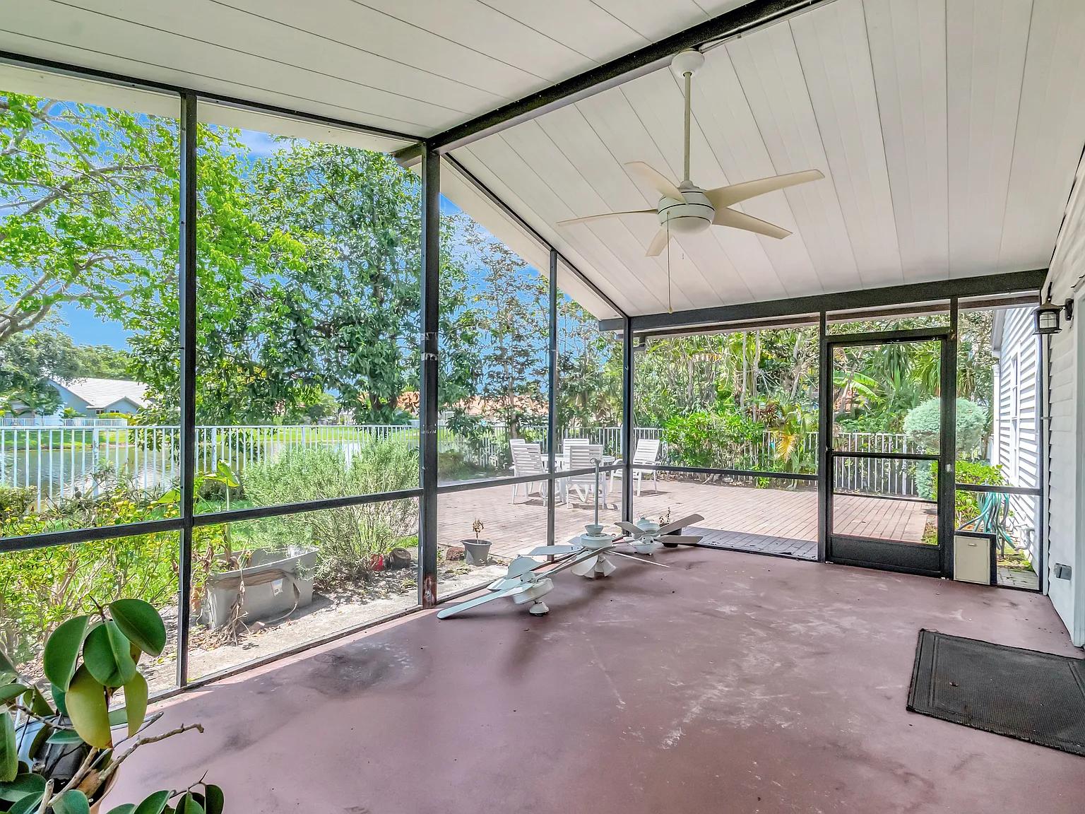 4 bed, 1490 sqft, $3,950 — Photo 4