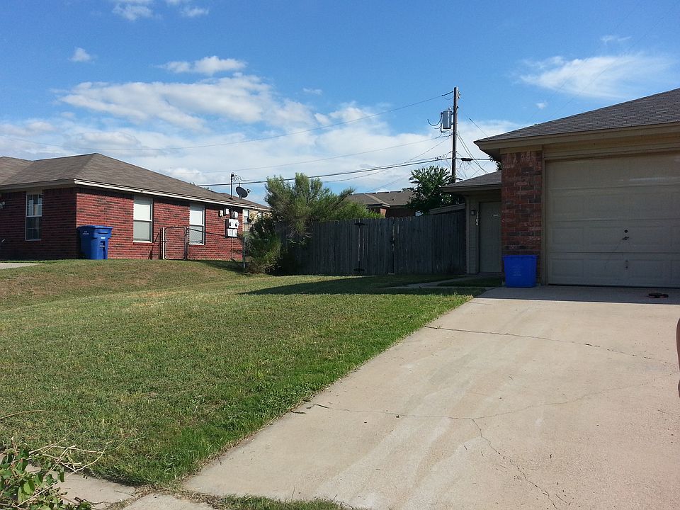 1st image of 1104 Walt Morgan Cir