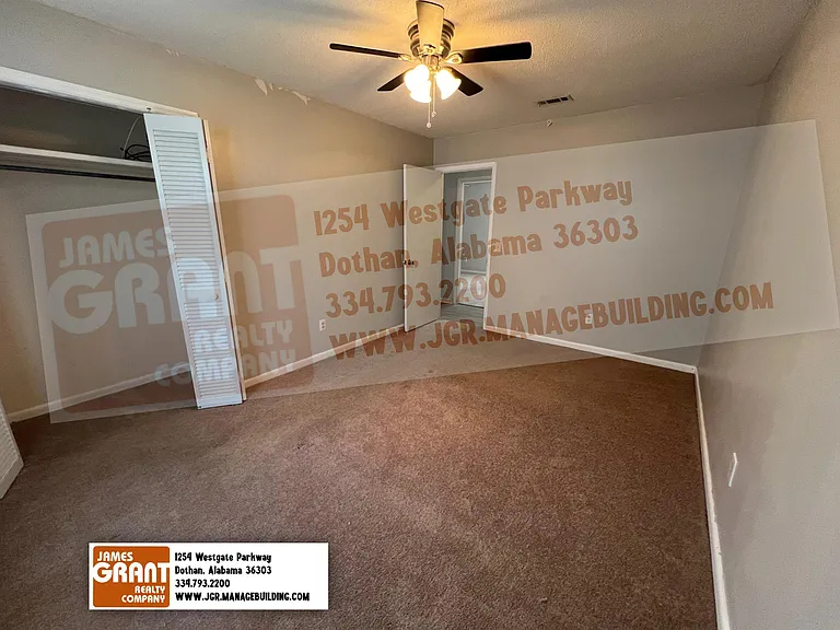 108 Kane Rd — Photo 2