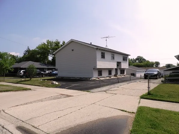 2125 Wright Ave, North Chicago, IL 60064
