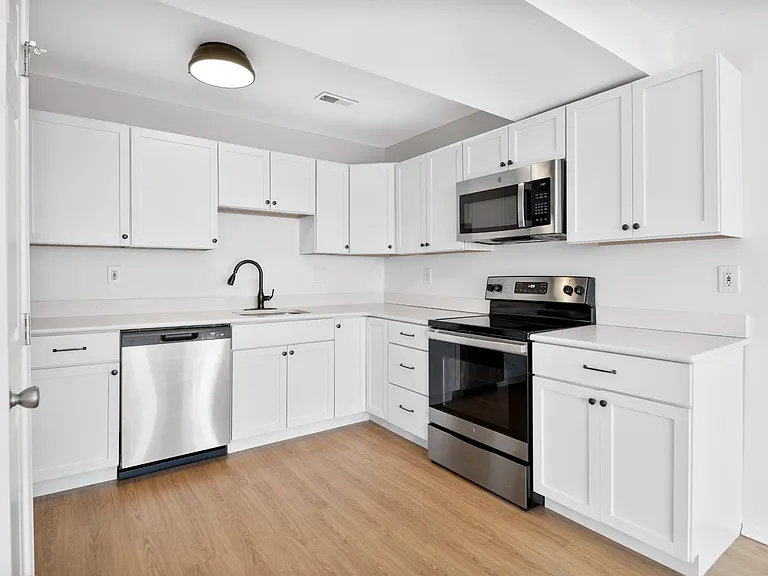 Kinwood Apartments — Photo 6