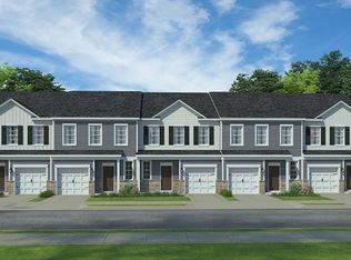 1107 Meadowlark Dr, Fogelsville, PA 18051