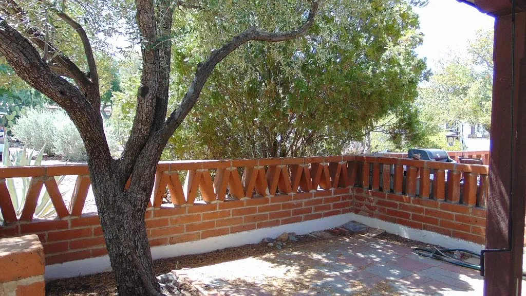 321 S Paseo Cerro B — Photo 2