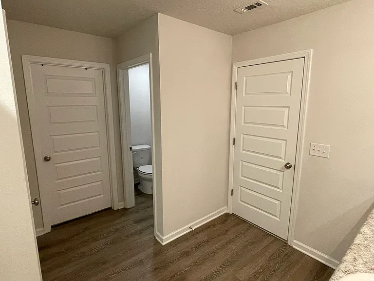 5240 Peach Dr — Photo 31