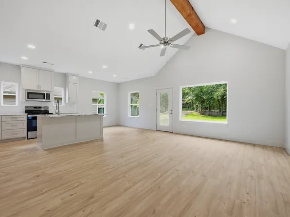 110 W Hull St, Denison, TX 75021