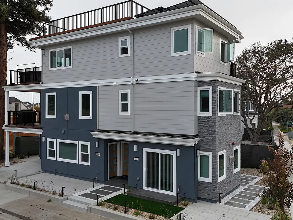 124 Marine Parade