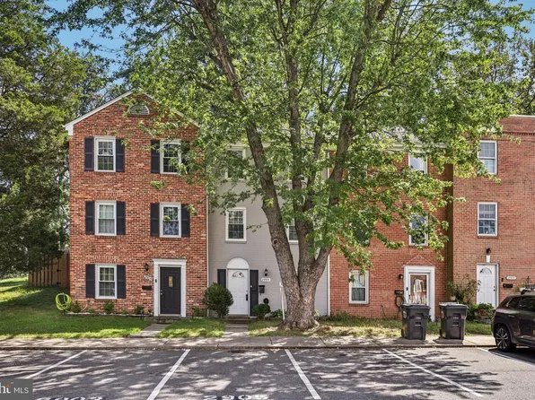 2905 Wren Ct, Woodbridge, VA 22191