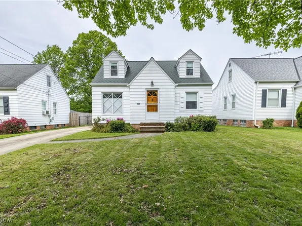 1248 Irene Rd, Lyndhurst, OH 44124