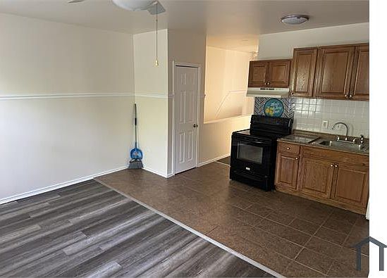 1st image of 3147 N 15th St Floor 2