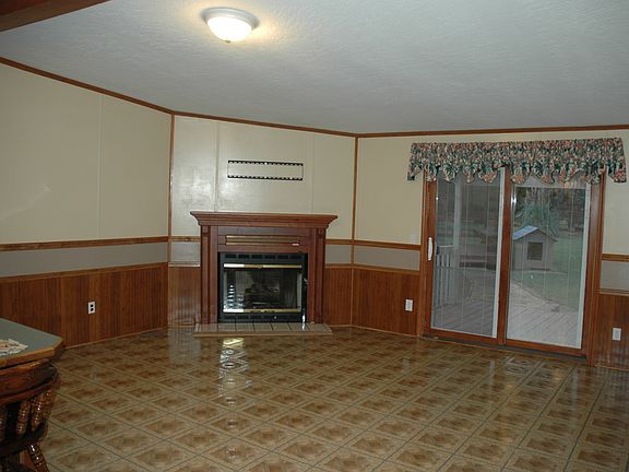 4th image of 4019 Chestnut Woods Dr