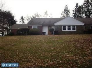 401 Collins Dr, Springfield, PA 19064