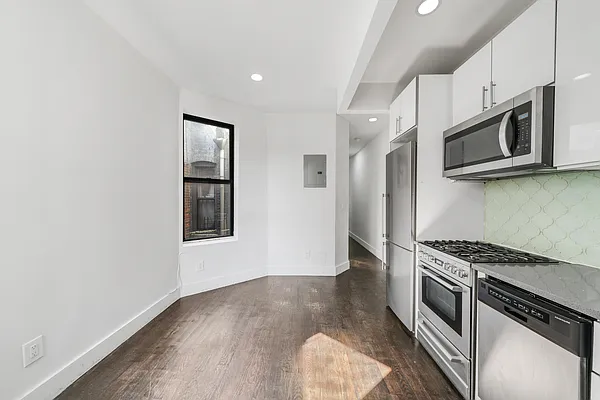 Rented by Vector New York, LLC | media 6