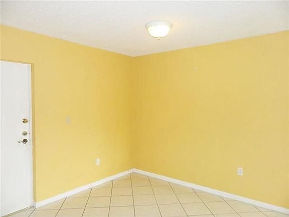 4th image of 1121 SW 122nd Ave #2042