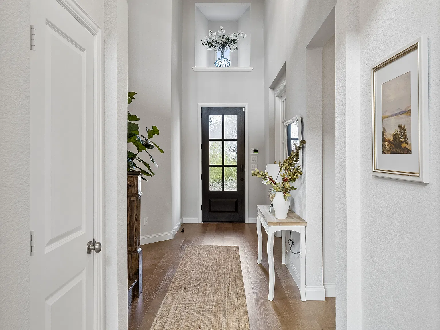 4 bed, 3301 sqft, $5,000 — Photo 3