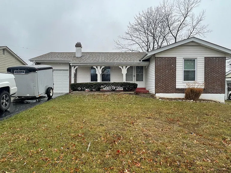 2204 Bentley Manor Dr — Photo 5