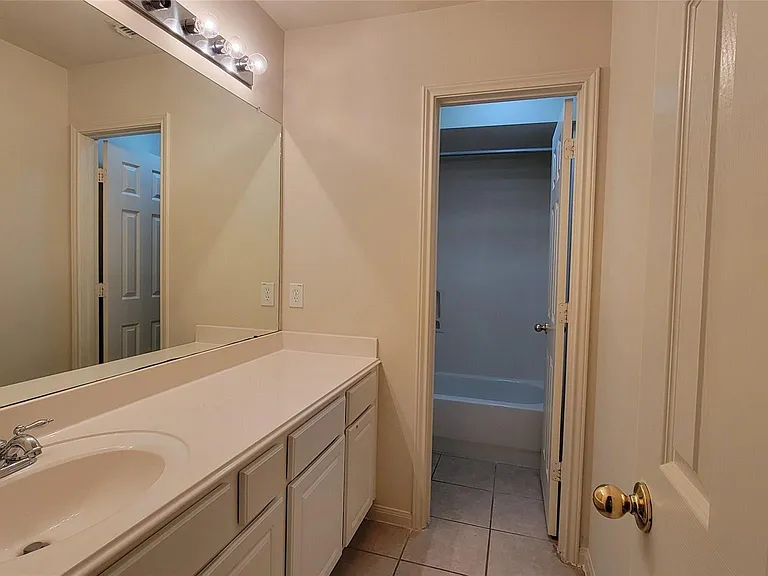 4822 Bonny Loch Ln — Photo 18