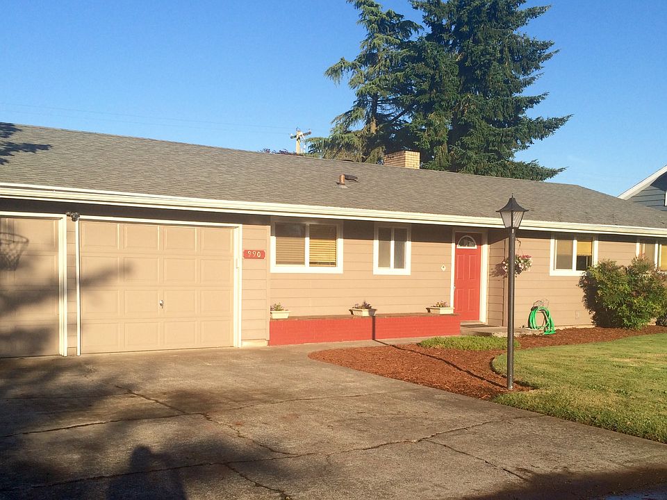 1st image of 990 Vine St