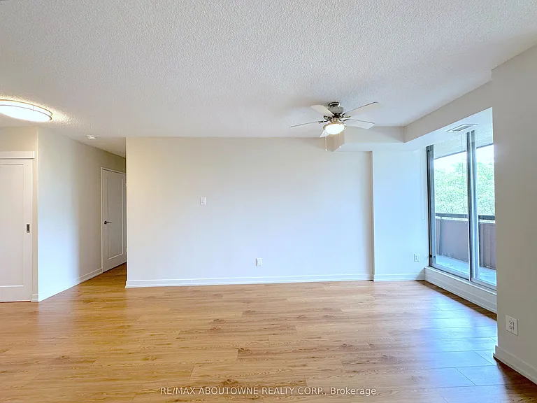 165 La Rose Ave #508 — Photo 6