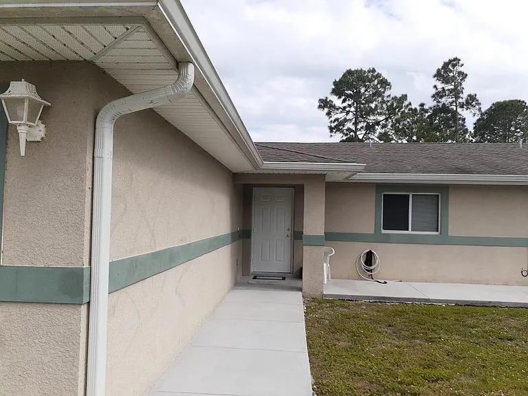 2217 Wilson Rd — Photo 2
