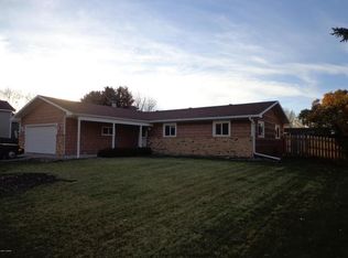 205 39th Ave S, Moorhead, MN 56560