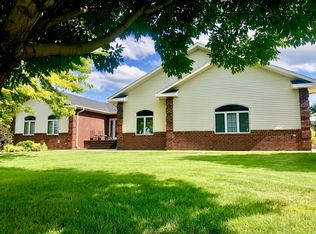 1801 Sunrise Dr, Pierre, SD 57501