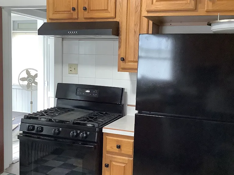29 Hillcrest Ave — Photo 16