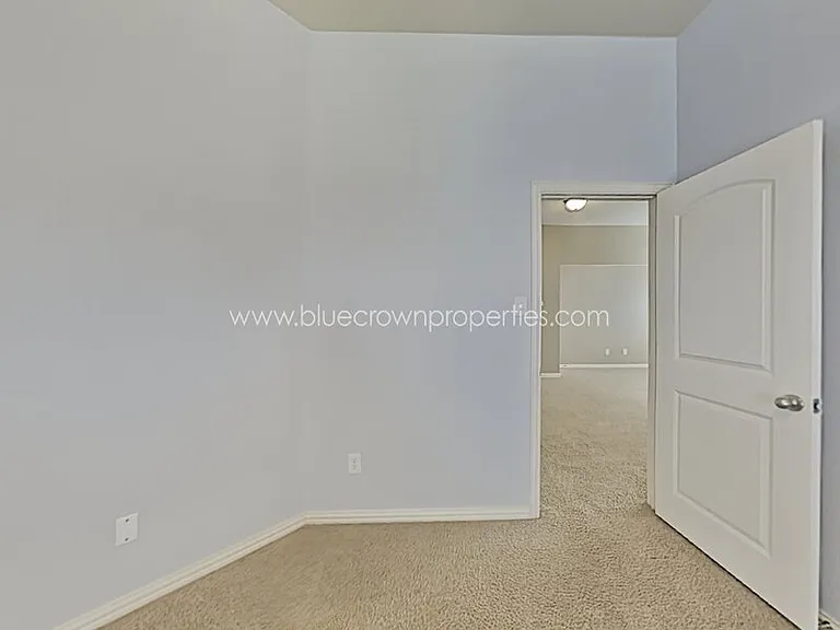 1917 Lawnview Dr — Photo 18