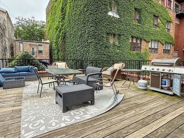 1455 N Sedgwick St #2 — Photo 11