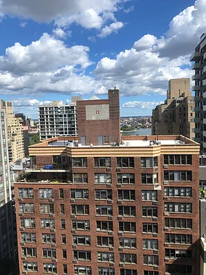 Rented by T&T Real Estate | media 30