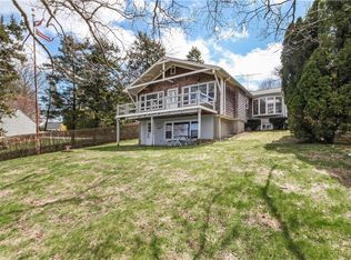 8 Oak Hill Rd, Narragansett, RI 02882