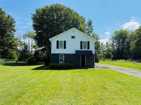 6111 Redwood Dr, Harborcreek, PA 16421